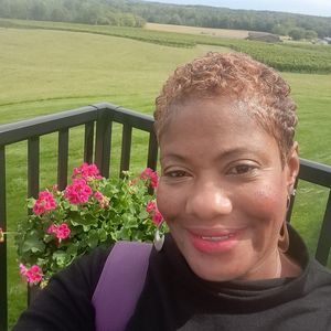 Meet your Posher, Yvette